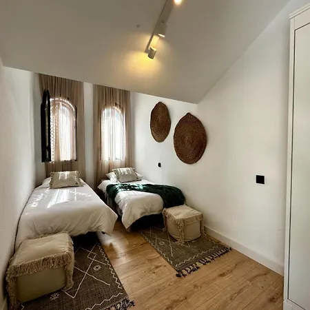Azalia Apartment *